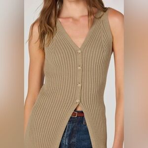 ASTR - NWT -slim and sophisticated sheath dress (M)